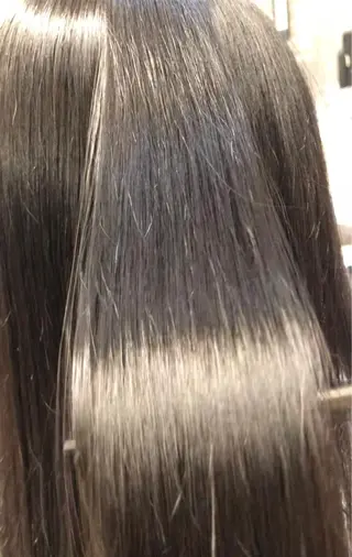 ミディアム アンドウ ユウ/ レイヤーカット/韓国のヘアスタイル