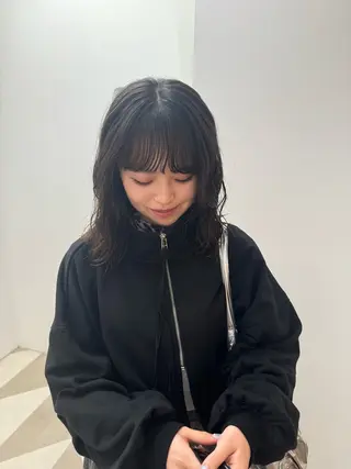 セミロング ホリグチ ルナのヘアスタイル