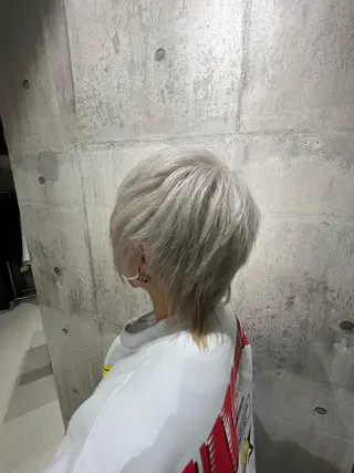 ミディアム カラー mimiiy梅田 中崎町ハイトーンのヘアスタイル