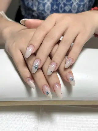 ネイル 高木 維麗絲のネイルデザイン