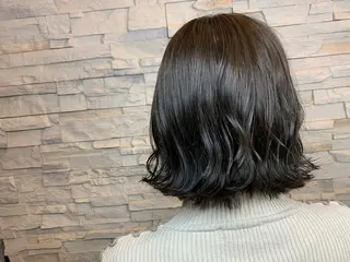ミディアム カラー 菅野 愛のヘアスタイル