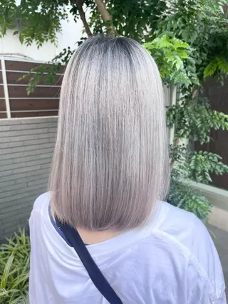 ミディアム 🌈8月末までシャ イン輝きハイトーン✨のヘアスタイル