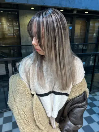 セミロング 🌺KANA🇺🇸 海外トレンドヘアのヘアスタイル