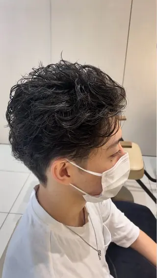 ミディアム パーマ メンズ 本厚木|縮毛矯正/ 酸性スト専門サロンのヘアスタイル