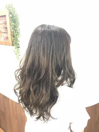 セミロング カラー 美容室 salon de craft所属・澤田 拓己のヘアスタイル