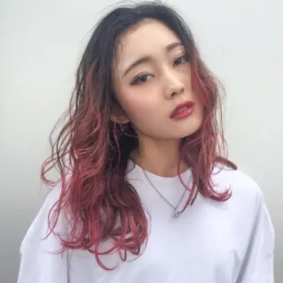 ロング カラー ホワイト&レイヤーカ ットエクステ長畠俊輔のヘアスタイル