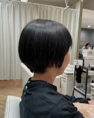 ショート ELLE salon サエのヘアスタイル