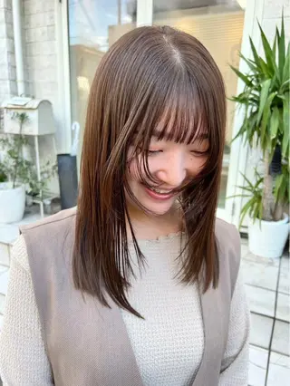 セミロング 山崎結菜 🫧透明感カラーのヘアスタイル
