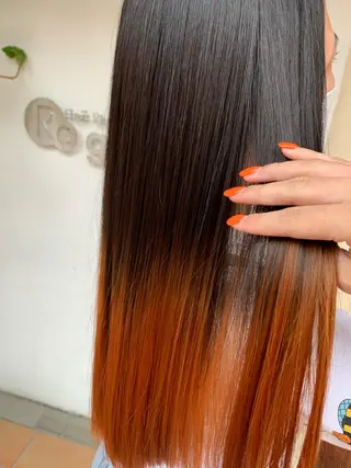 ロング カラー putri 川邉 優花のヘアスタイル