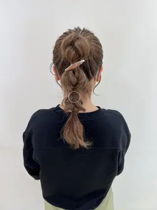 ヘアアレンジ セミロング 天野 直美のヘアスタイル