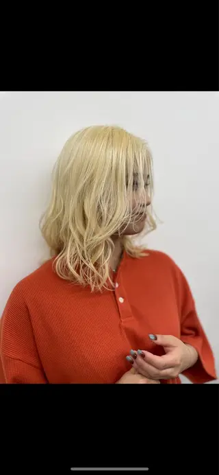 ミディアム オオシマ ミユのヘアスタイル