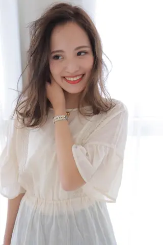 ミディアム カラー 髪質改善&ブリーチ 伊勢 祐一郎のヘアスタイル