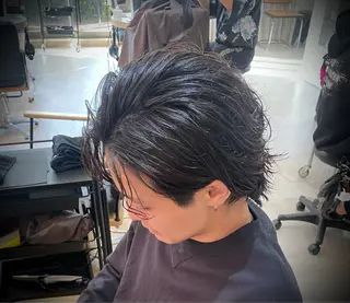 ショート メンズ ハッシュカット🖤 レイヤー/透けカラーのヘアスタイル