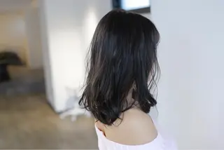 セミロング ハイトーン/レイヤー /ケアブリーチ石川治のヘアスタイル