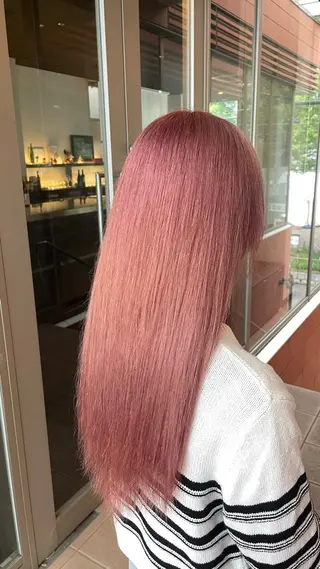 ロング カラー ブリーチ/髪質改善/ ハイトーン/暖色のヘアスタイル