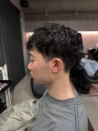 ショート パーマ メンズ 吉田一輝 外国人パーマのヘアスタイル