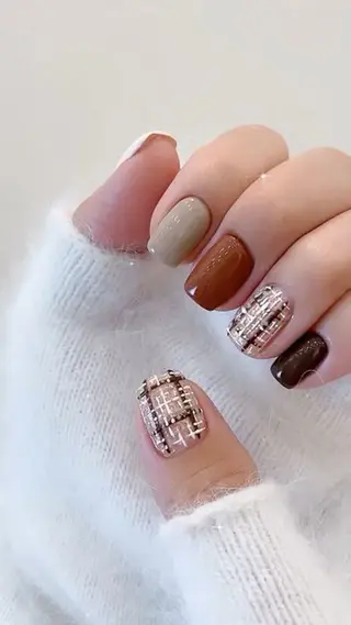 ネイル EMI ANA.CHUOのネイルデザイン