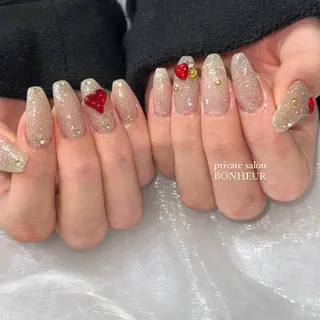 ネイル BONHEUR Annaのネイルデザイン