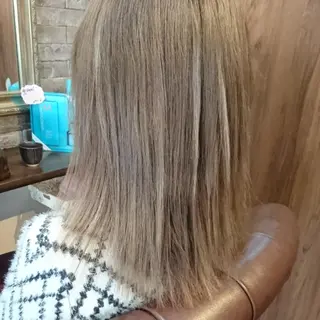 ミディアム カラー 美髪 カラーリストのヘアスタイル