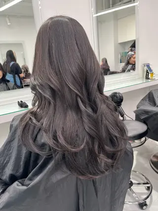 セミロング 大人っぽ透明感暗髪 🤍shio🤍のヘアスタイル
