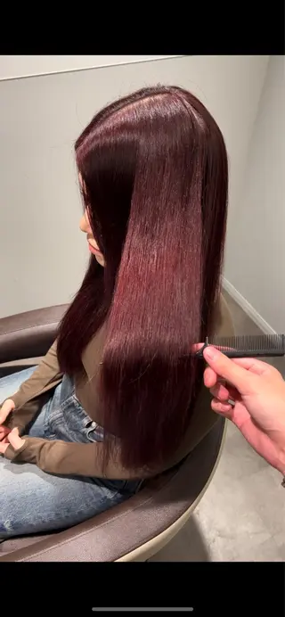 ロング カラー TOMOYAレイヤー ブリーチ縮毛矯正のヘアスタイル