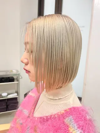 ミディアム カラー mee.urawa所属・似合わせショート×透 明感/やじまたかしのヘアスタイル