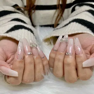 ネイル Roi〈ロワ〉 Reikaのネイルデザイン