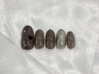 ネイル １アイ&ネイルサロン リスブラン銀座新富町のネイルデザイン