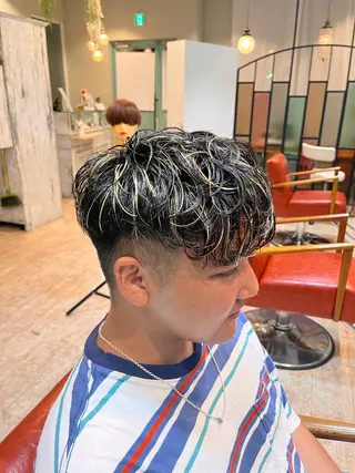 メンズ DieHare所属・林 紅葉のヘアスタイル