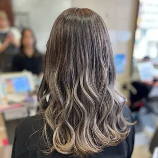 ロング 艶髪ブリーチカラー 💗manaka💗のヘアスタイル