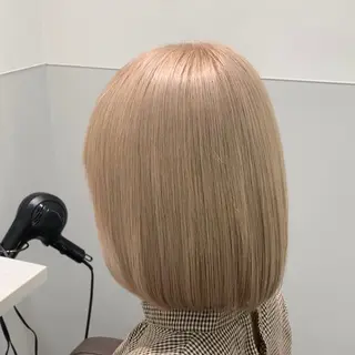ショート カラー サロウィン(SALOWIN)原宿iori店所属・ツヤツヤ ハイトーン/Reiのヘアスタイル