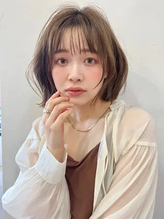 ミディアム ハイレイヤー/顔周り /レイヤーカットのヘアスタイル