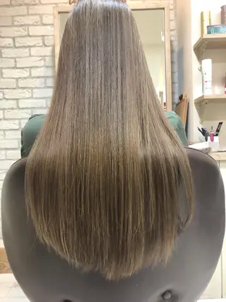 ロング カラー 清水 有実子のヘアスタイル