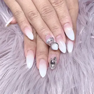 ネイル 稲垣 江梨花のネイルデザイン