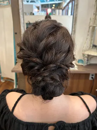 ミディアム ヘアアレンジ 柳樂 純香のヘアスタイル
