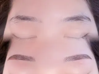 アイブロウ ꒰ঌ ALBA ໒꒱ 𝑨𝒊𝒏𝒂のマツエク・マツパデザイン