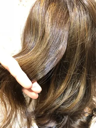 カラー 田中 実咲のヘアスタイル
