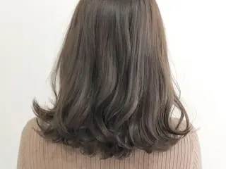 ミディアム カラー パーマ ヘアアレンジ ネイル マツエク・マツパ 川野 彩海のヘアスタイル