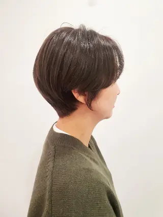 ショート カラー 齋藤 愛美のヘアスタイル