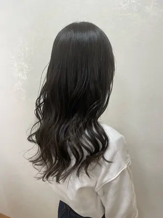 ロング TELA HAIR 大網店所属・TELAHAIRマネ ージャー島袋昂也のヘアスタイル