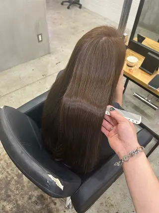 カラー siun.所属・森若 春翔/艶カラーのヘアスタイル