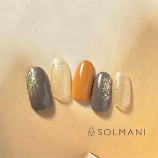 ネイル SOLMANI 予約担当のネイルデザイン