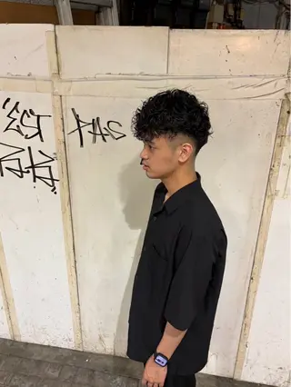 パーマ メンズ 和賀 一馬のヘアスタイル