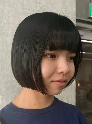 ミディアム 愛加 ボブ・ベージュカラーのヘアスタイル