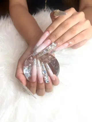 ネイル 井尻 紗菜のネイルデザイン