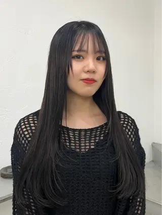 ロング イシイ モエカのヘアスタイル