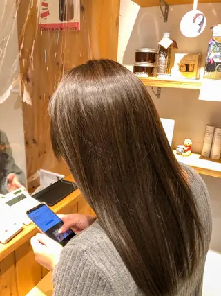 セミロング 新宿髪質改善レイヤー カット内田智大のヘアスタイル