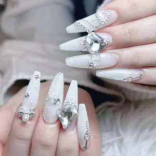 ネイル ANH NAIL ゴテゴテ専門店💎のネイルデザイン