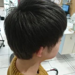 ショート メンズ カラー 仲村 友孝のヘアスタイル