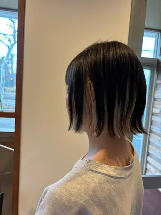 ショート カラー たにぐち ななはのヘアスタイル